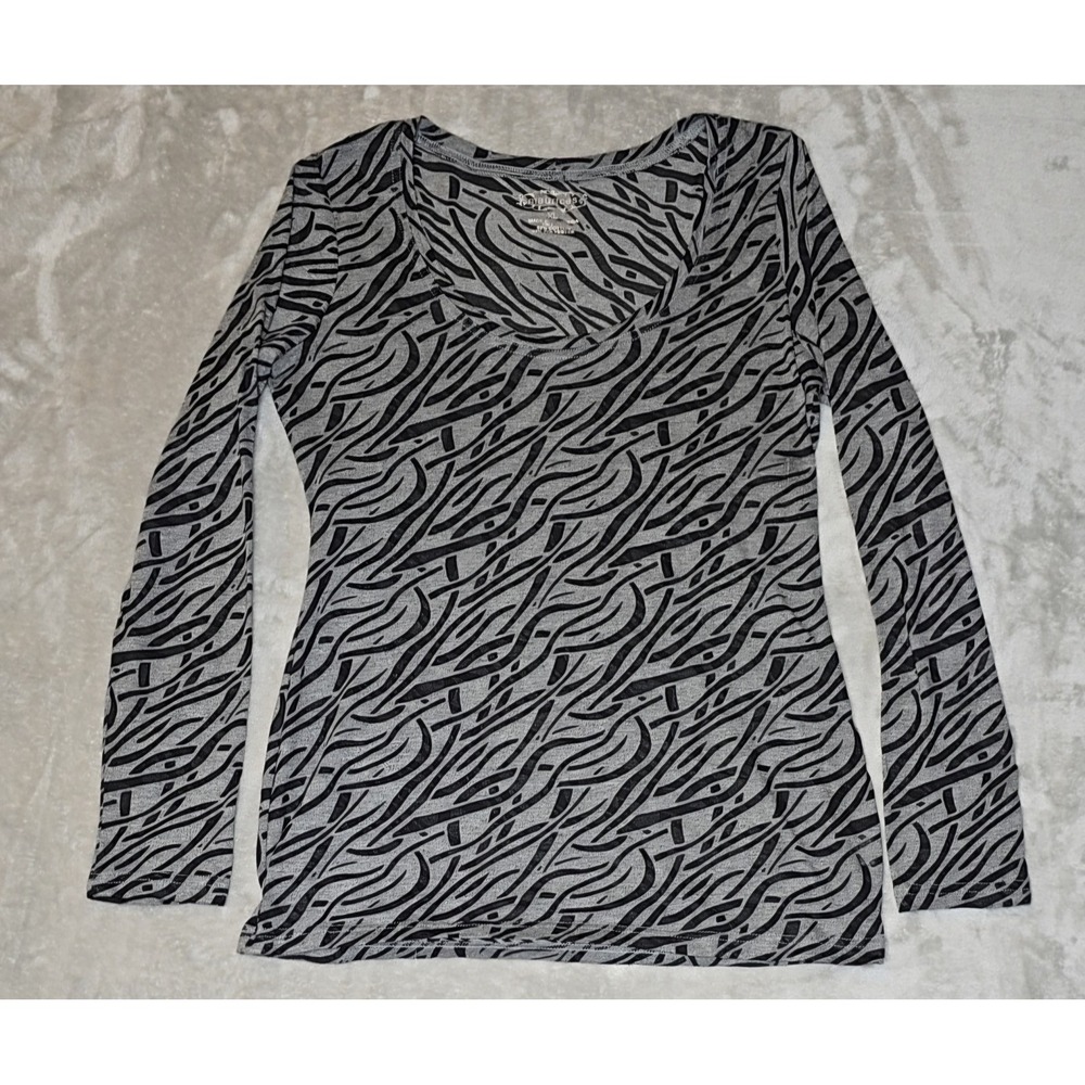 Maurices Abstract Zebra Print Shirt Womens XL Gray Animal Inspired Scoop Neck